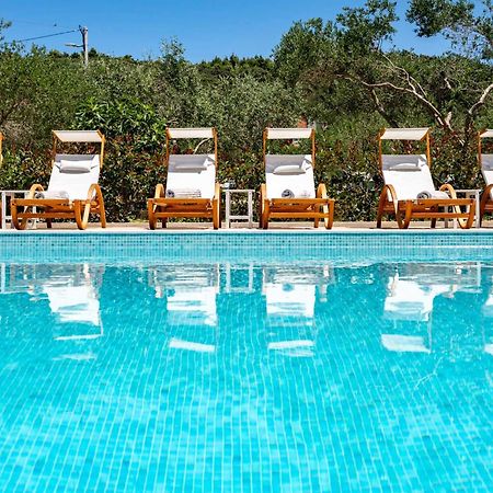 Foric Apartments With Outdoor Heated Pool راب المظهر الخارجي الصورة