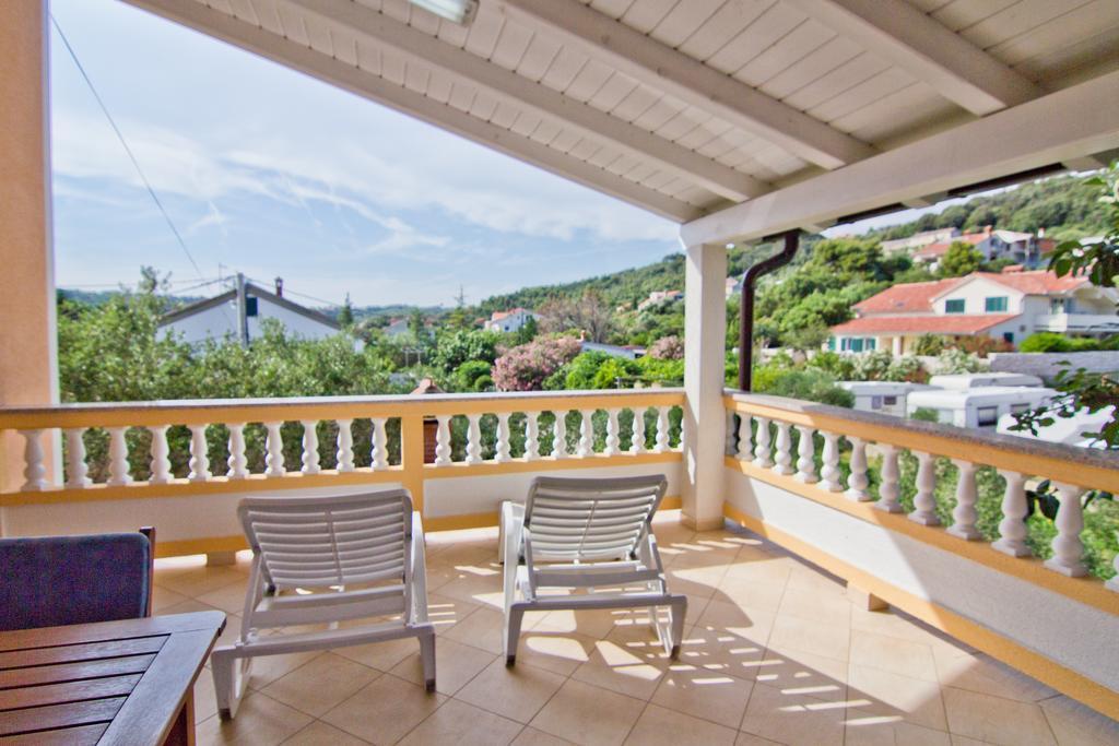 Foric Apartments With Outdoor Heated Pool راب الغرفة الصورة