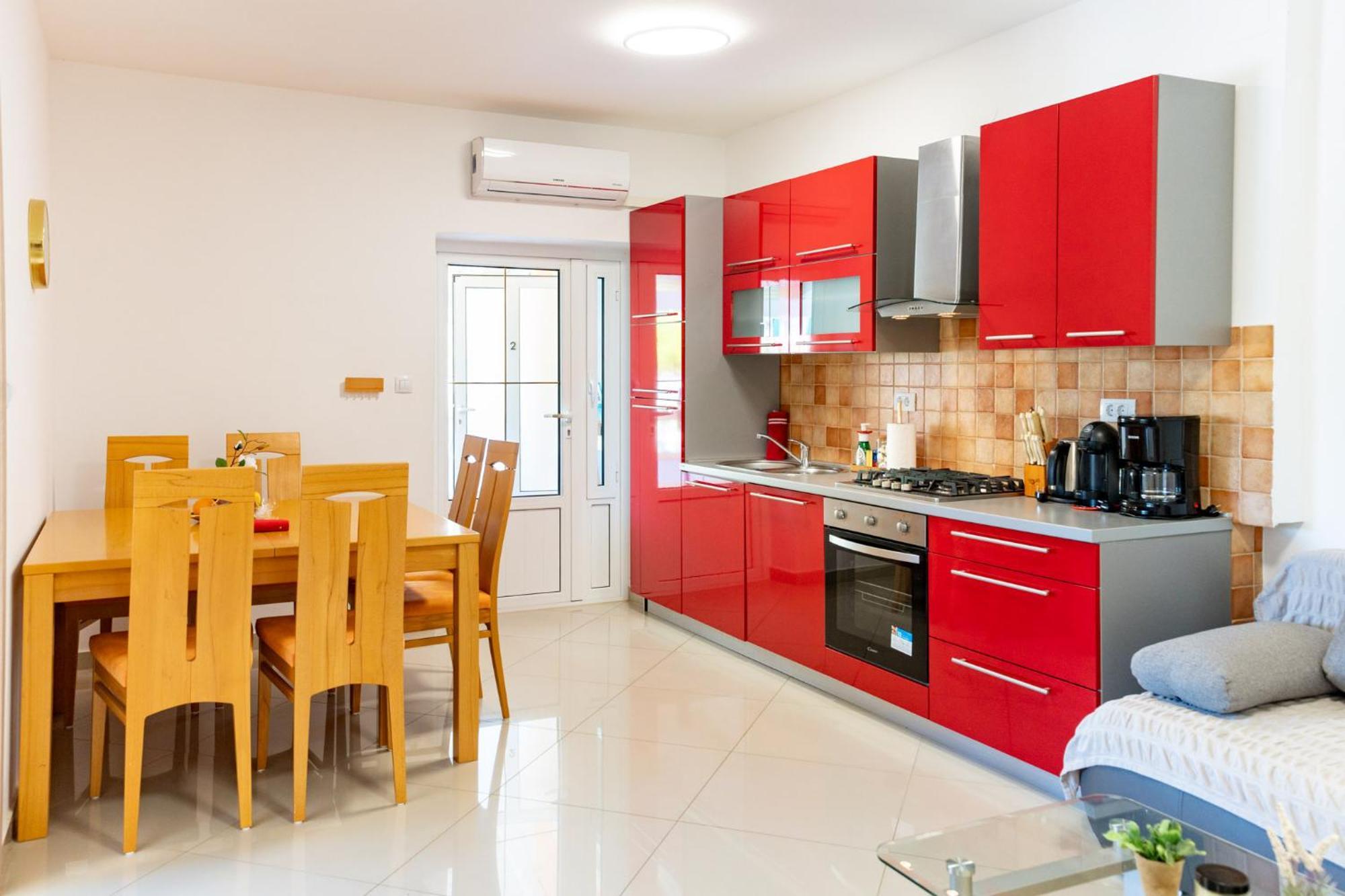 Foric Apartments With Outdoor Heated Pool راب المظهر الخارجي الصورة